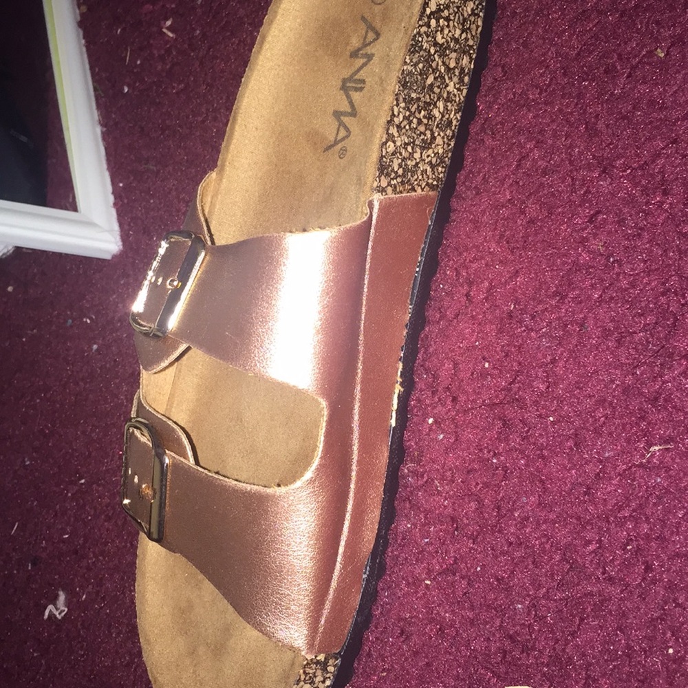 Sandals - Picture 3 of 4